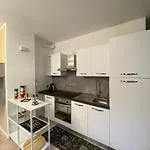 Elegante & Quarenghi Apartment *